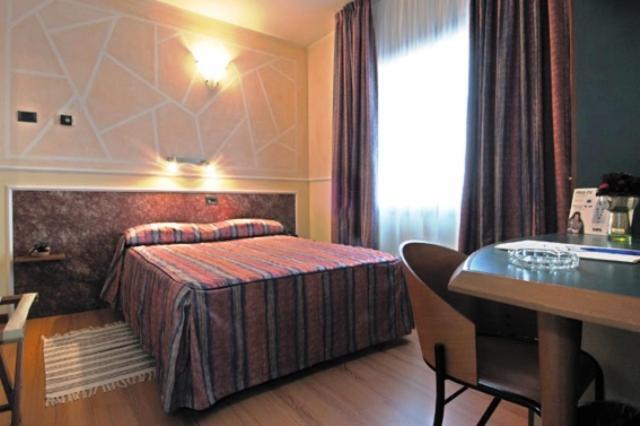 Hotel Alexander Fiorano Modenese Room photo